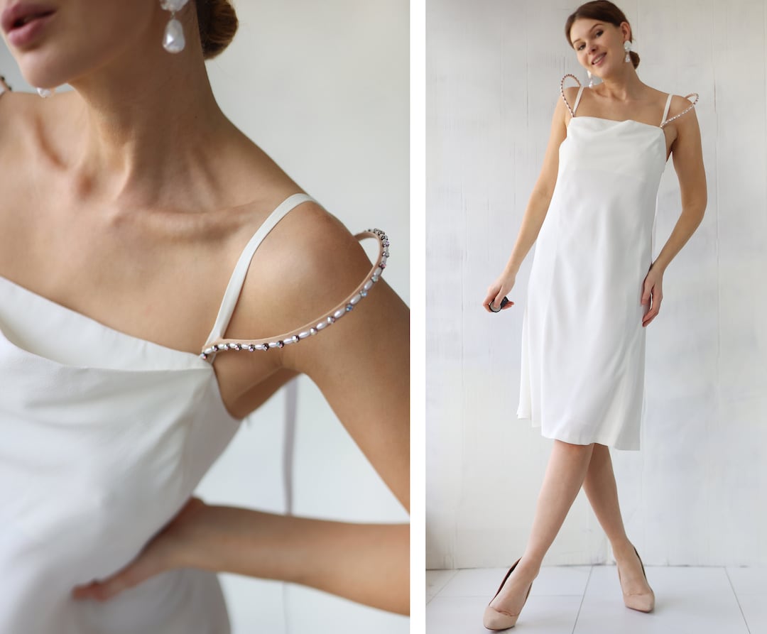 ワンピース MAISON MARGIELA Woman Dress White S51DT0014S43001 100 White MARGIELA Vintage White Avantgarde Beaded Strap Simple Midi