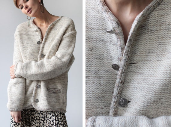 Austrian vintage melange white beige wool knit lar