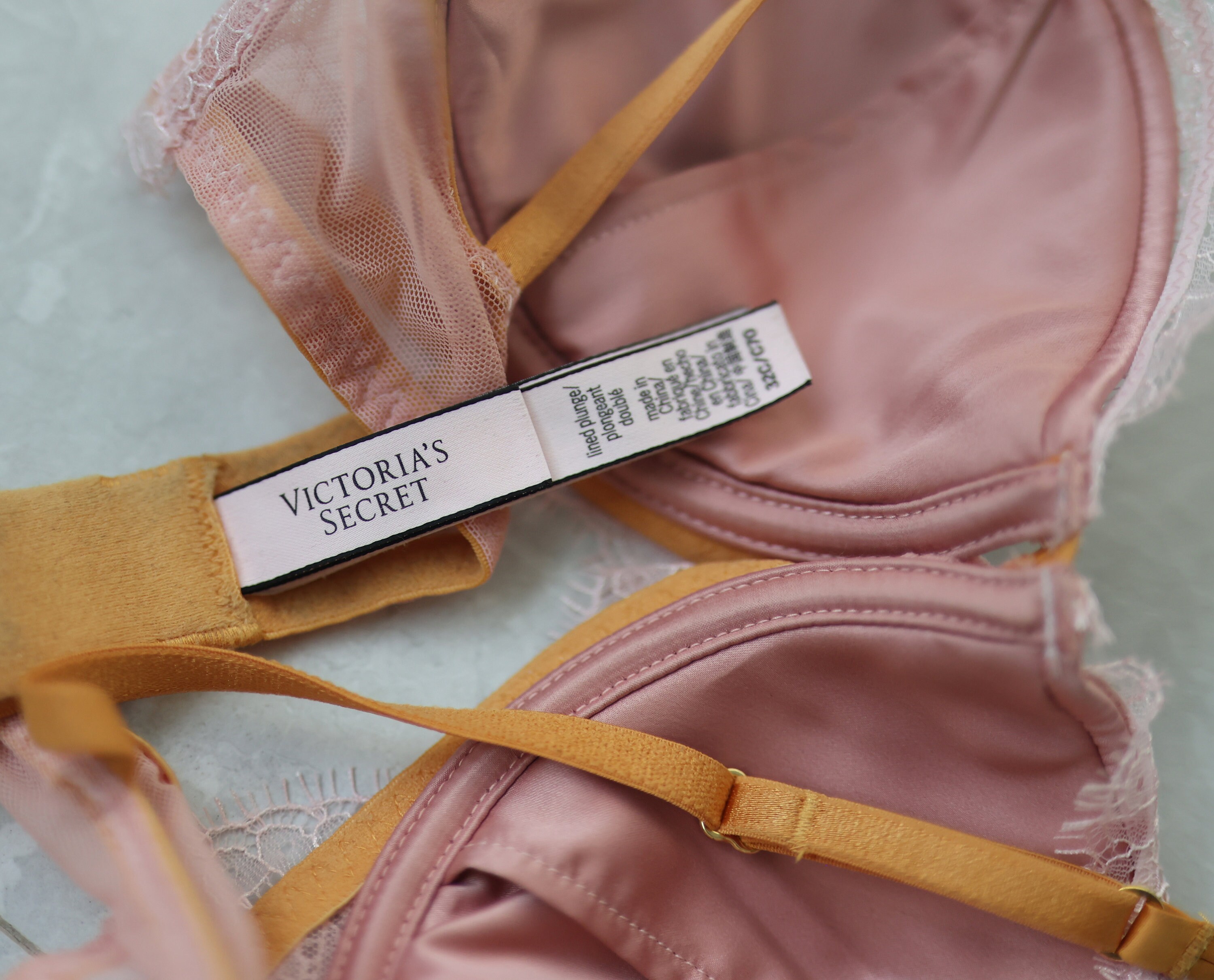 VICTORIA SECRET PADDED PERFECT COVERAGE BRA 32C