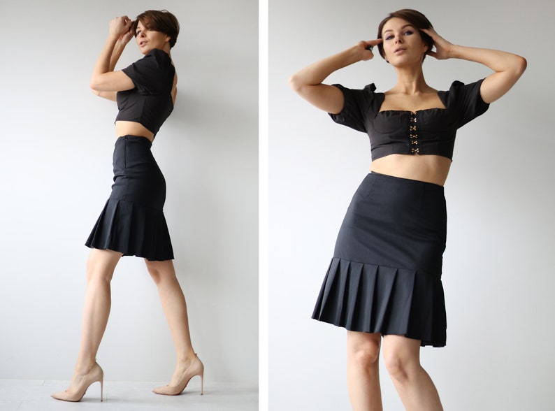 Vintage black high waist sexy tight fitted pleated mini skirt image 2