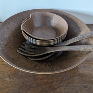Brown Melmac Faux Turned Wood Salad Bowl, Salad Servers and 6 Individual Salad Bowls, 1970s Table