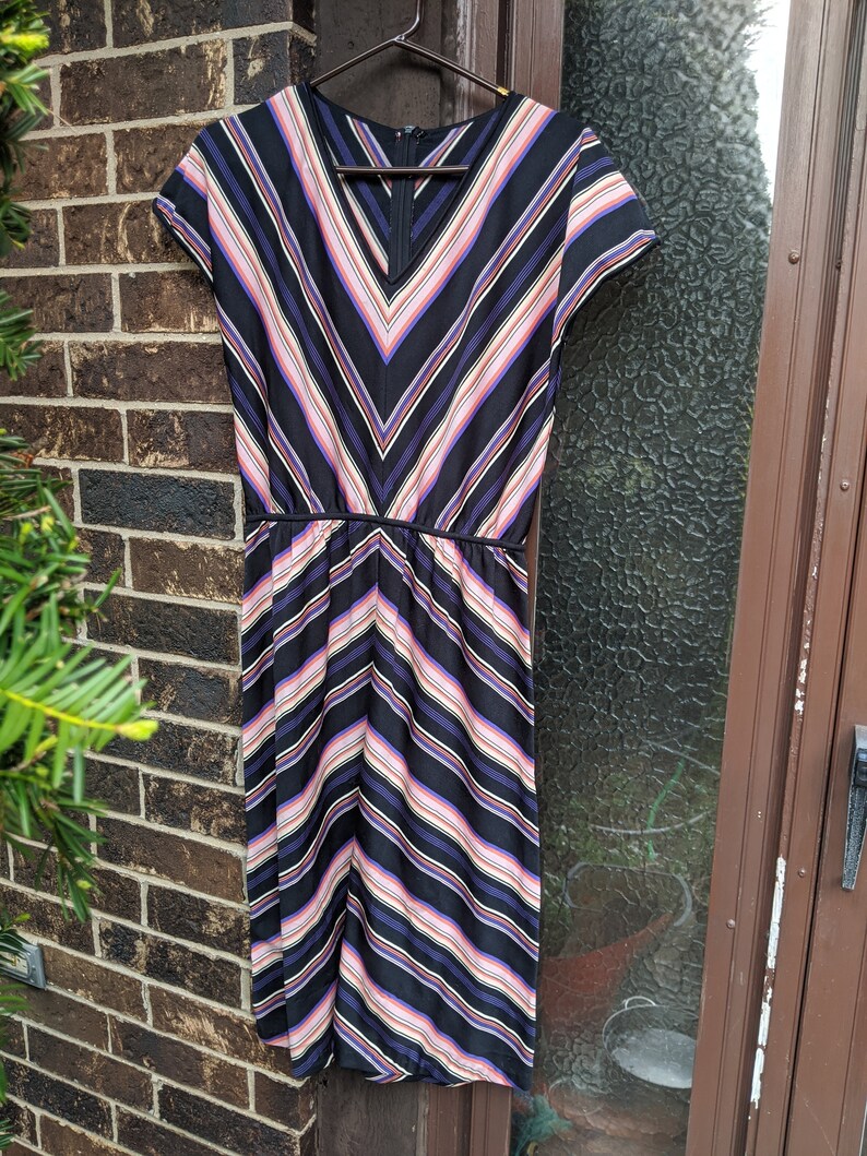 Vintage Poly Knit Striped Dress Handmade V-Neck Cap Sleeves Back Zip A-Line Skirt Elastic Waist Dropped Shoulders 1970s