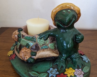 Frog Planter Kitschy Frog Wearing Straw Hat, Chalkware Statue, Figurine for Plant, Succulent, or Vintage Candle Holder