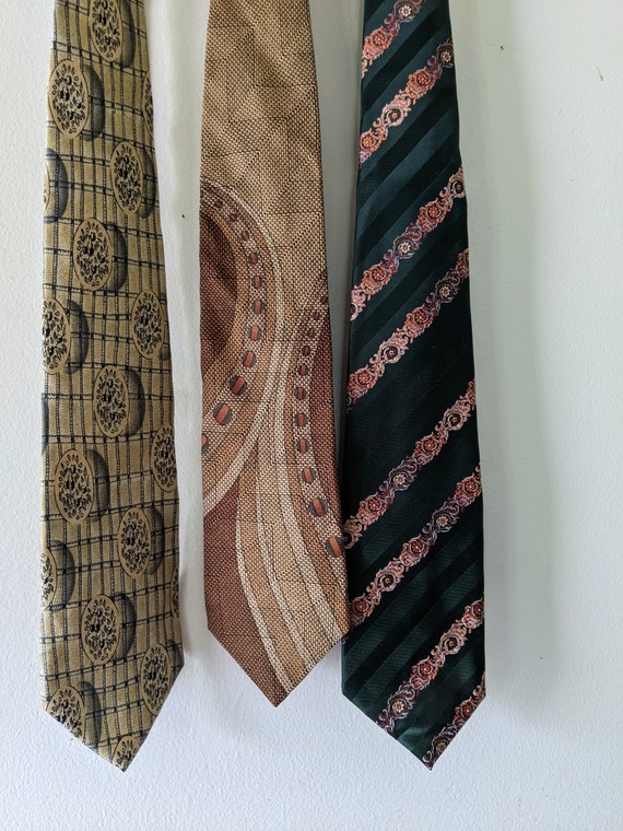 historical neck ties