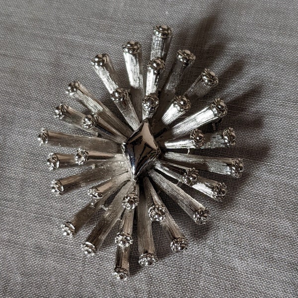 Trifari Starburst Silver Tone Brooch Pin 2" x 1 5/8" Fireworks Mid Century MCM Signed Costume Jewelry Atomic Sputnik Era