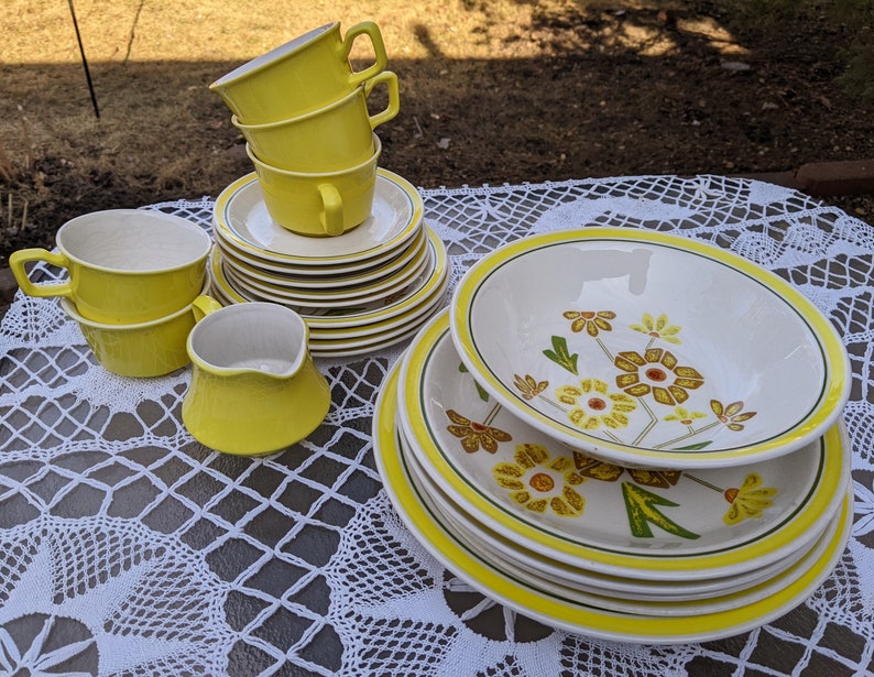 Nikko Yellow Floral Ironstone 1970s 21pc Dish Set, Japan, Geometric