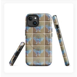 Puede incluir: Una funda de teléfono con un patrón repetido de un personaje de cara azul con alas y boca roja. La funda se muestra desde múltiples ángulos, incluida una vista lateral. El fondo es una cuadrícula de cuadrados color canela.