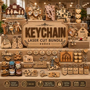 Puede incluir: Una colección de llaveros de madera cortados con láser que presentan varias formas, incluyendo casas, animales, corazones y diseños de texto. Un letrero central de madera muestra el texto KEYCHAIN LASER CUT BUNDLE. Incluye anillas metálicas y grabados.