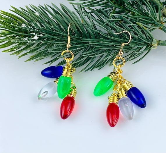 Acquista Orecchini da donna colorati con zirconi cubici per albero di Natale Orecchini pentagramma lucenti per ragazze, regali di gioielli per le vacanze di Capodanno in Italia a partire da 2.13