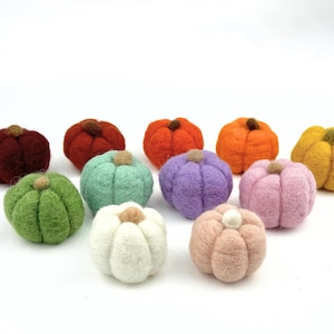 Felt Pumpkins/ Wool Felted Pumpkin/ Fall Decor/ Baby Mobile/ Newborn Halloween Photo Shoot Props/ Bowl Filler/ Home Decor/ DIY Garland Craft