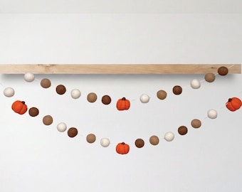 Fall Felt Pumpkin Garland/ Customizable Pumpkin Halloween Garland/ Autumn Home Decor/ Nursery/ Newborn Photo Shoot Prop/ Fall Harvest Mantel