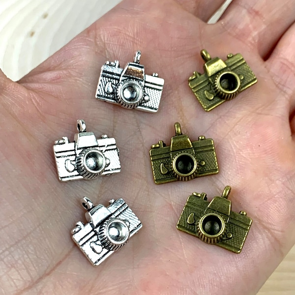 4 Silver or Antique Bronze Camera Charms/ Camera Charms/Photography/ Vintage Pendant/ Antique Camera/ Jewelry Making Supplies