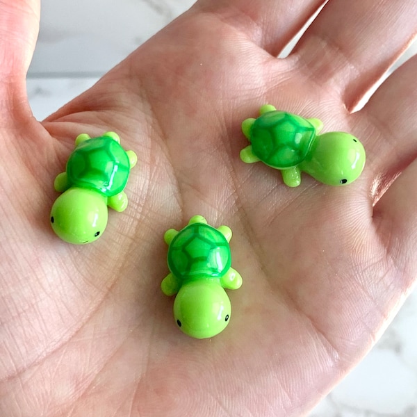 5 Green Turtle Cabochons/ Mini Turtle Cabochon/ Turtle Resin Charm/ Kawaii/ Turtle Charms