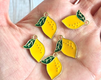 Dijes de limón / 5 piezas / Dijes de limón esmaltados / Joyería de frutas / Limón pequeño / Colgante de limón / Materiales para hacer joyas