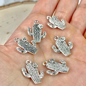4 Silber Kaktus Charms / Western Charms/Kaktus Schmuck/ Kaktus mit Blumen Anhänger / Wüsten Charms / Cowboy/ Western/Schmuckherstellung Zubehör