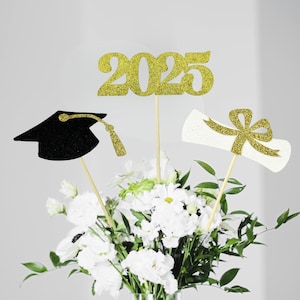 Centros de mesa de graduación 2025, birrete de graduación, promoción 2025, diploma, recortes, decoración de graduación universitaria, decoración de fiesta de graduación, 3 piezas