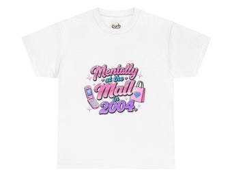 Camiseta "Mentalmente no Shopping 2004" | Design de celular e sacola de compras do ano 2000