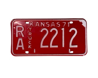 Vintage Kansas plates, two to select from.