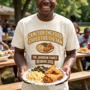 Réunion de famille Black 2026 : T-shirt barbecue humoristique, design personnalisé « On est venus pour la bouffe », T-shirt assorti pour la réunion, T-shirt personnalisé, Cadeau barbecue image 1
