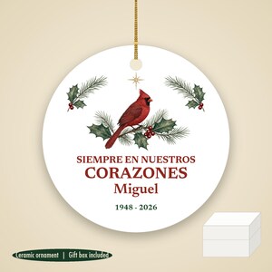 Siempre en Nuestros Corazones Ornament, Spanish Memorial Custom Name Ceramic Keepsake afbeelding 1