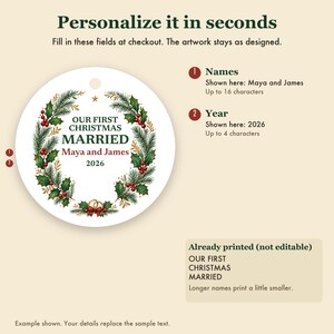 Adorno navideño "Primera Navidad de casados ​​2026", recuerdo de cerámica personalizado con los nombres de la pareja, Sr. y Sra., regalo de boda para recién casados. imagen 3