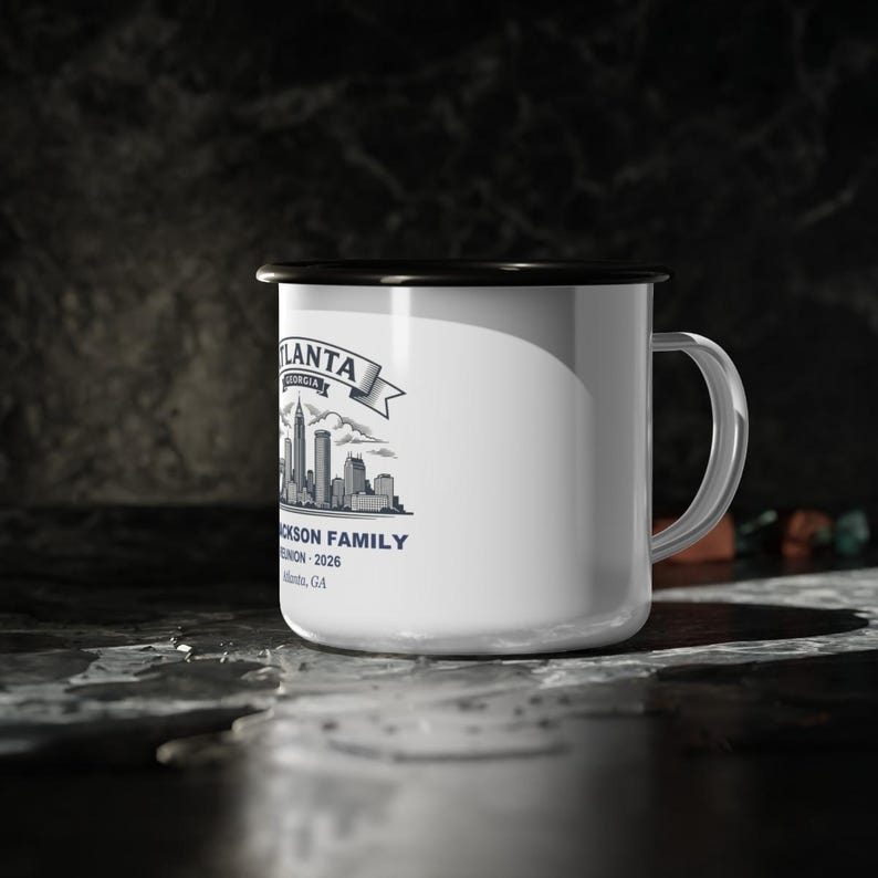 Personalisierte Emaille-Tasse für das Familientreffen in Atlanta, individuell gestaltete Camping-Kaffeetasse für Georgia, Geschenk zum Treffen 2026, Erinnerungsstück, Design mit Namen und Jahr Bild 3