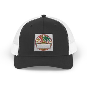 Gorra de camionero para reunión en la playa personalizada con nombre familiar, año y ciudad. imagen 2