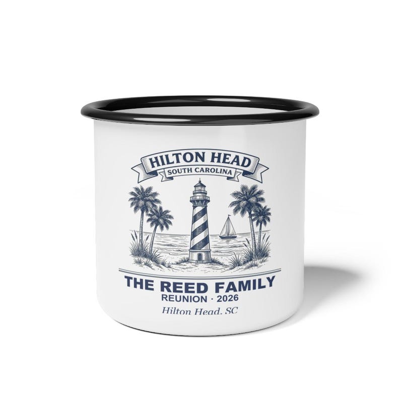 Personalisierte Emaille-Tasse für das Familientreffen 2026 auf Hilton Head, Erinnerungstasse für den Strandurlaub in den Low Country, personalisiertes Geschenk mit passendem Namen, Geschenk für das Familientreffen Bild 1