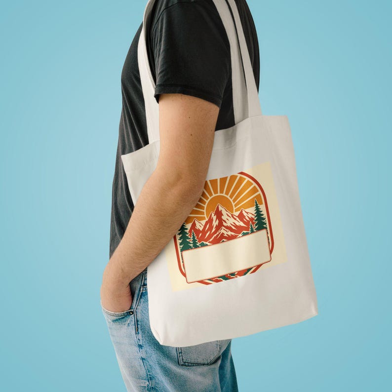 Personalisierte Tragetasche für Familientreffen in den Bergen, mit Familiennamen und Jahr bedruckbar, Geschenk für Familientreffen, Reisetasche mit Bergmotiv, Erinnerungsstück für Familientreffen Bild 3