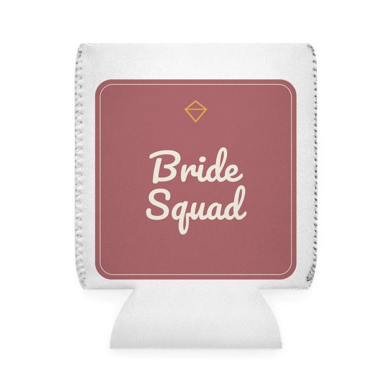 Porta-latas personalizado para despedida de solteira do grupo da noiva, com nome e data personalizados, presente para as madrinhas, lembrancinha de casamento, capa para bebida de verão. imagem 2