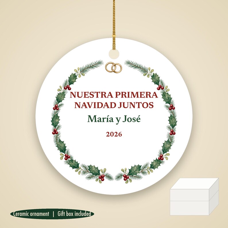Nuestra Primera Navidad Juntos Ornament, Spanish Couple Names Ceramic Personalized 2026 afbeelding 1