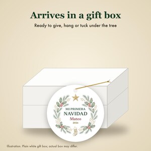 Mi Primera Navidad Baby Ornament, Spanish First Christmas Custom Name Ceramic 2026 immagine 7