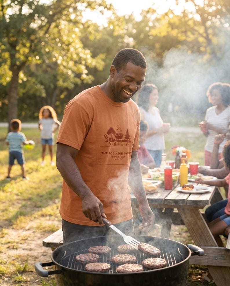 Backyard BBQ Family Reunion Shirt Personalized 2026, Custom Name Matching Reunion Tee, Summer Cookout Group Family Gathering Gift Idea imagem 1