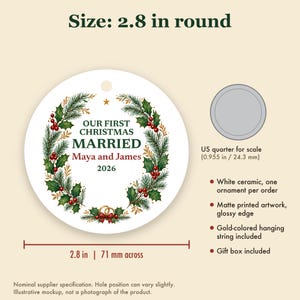 Adorno navideño "Primera Navidad de casados ​​2026", recuerdo de cerámica personalizado con los nombres de la pareja, Sr. y Sra., regalo de boda para recién casados. imagen 5