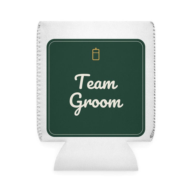 Portabevande personalizzato per addio al celibato/nubilato dello sposo con nome e data personalizzati, portabevande personalizzato con nome per lo sposo, bomboniera per la squadra dello sposo, regalo per gli amanti della birra immagine 2