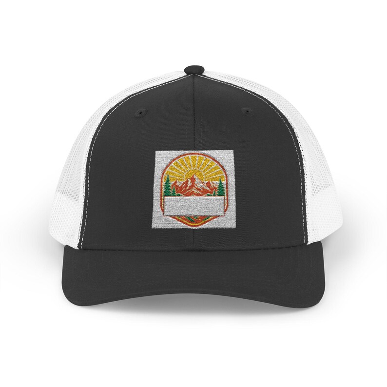 Mountain Reunion Trucker Hat Personalized | Custom Family Name, Year & City afbeelding 2