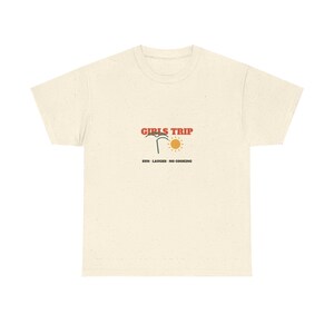 Affordable Girls Trip Shirt Personalized | Custom Group Name, Year & Destination Matching Tee Bild 3