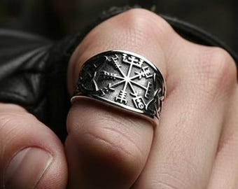 Men's Retro Titanium Steel Viking Compass Ring with Nordic Runes & Vegvisir Symbol
