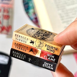 Miniatyrböcker från fjärde vingen (set med 3 miniböcker) | Miniatyrbokhyllor av hög kvalitet, boklig dekoration, bibliotekstillbehör, söt fantasi, empire