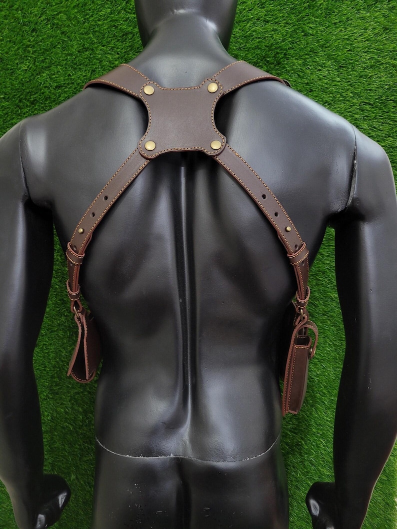 Leon S. Kennedy Inspired Leather Holster – Resident Evil Cosplay Accessory. image 3