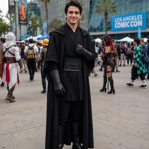 Sith Lord Cosplay Costume - Dark Side Star Wars Ensemble.