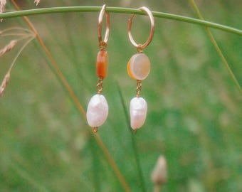 Las Claritas ⟡ Gold-Filled Hoop Earrings with Freshwater Pearl and Shell Beads