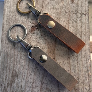 Leather hand-made belt loop key ring with snap water buffalo leather Can be personalized too!!!