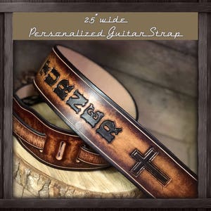 Sangle de guitare en cuir personnalisée | Grande Croix | Cadeau chrétien | Cadeau de fin d&#39;études | Sangle de guitare personnalisée | Sangle bicolore