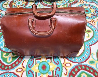 tommy traveler luggage