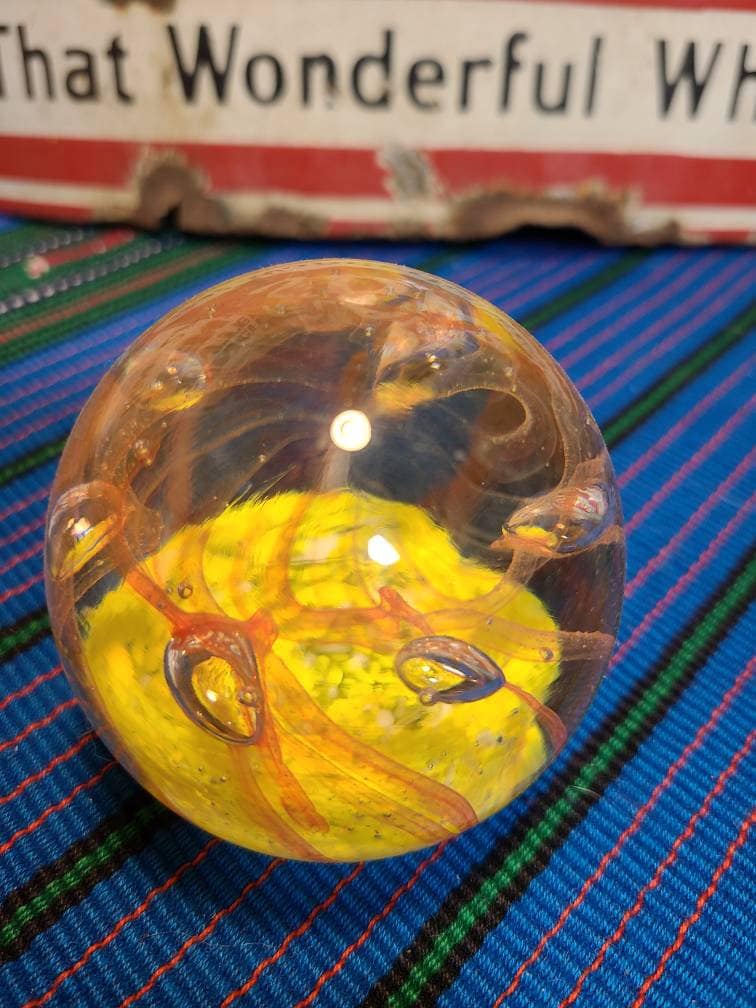 Vintage Hand Blown Beautiful Art Glass Globe Paperweight Jellyfish ...