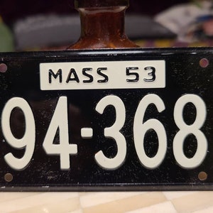 Vintage 1953 Mini Automobile Tin License Plate Mass Massachusetts MA Boston State Souvenir