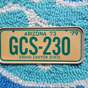 Vintage 1979 Mini Automobile Tin License Arizona AZ Grand Canyon State Souvenir Plate