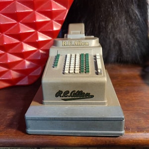 Miniature 1955 RC Allen Cash Register Advertising Salesman&#39;s Sample