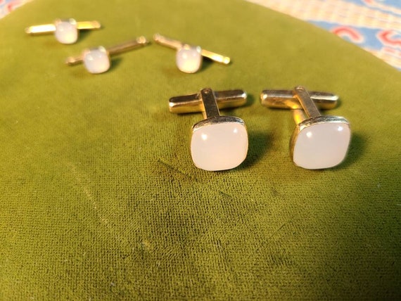 Vintage Gold Tone Cloudy White Glass Cufflinks St… - image 2